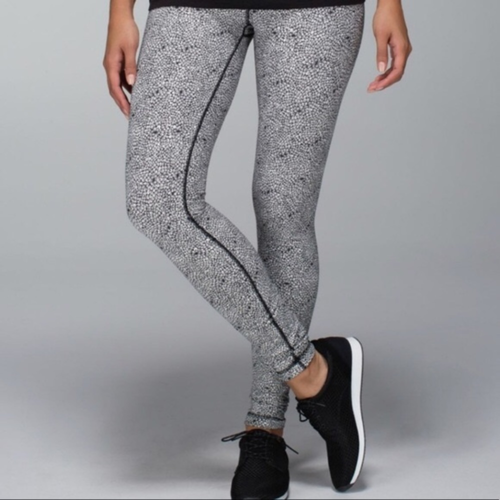 LuluLemon Leggings - Size 8 and 28” Length